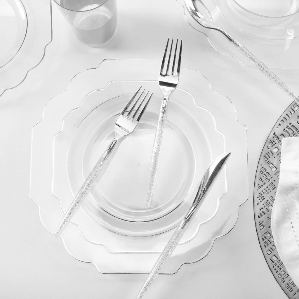 Scalloped Clear • Silver Plastic Plates | 10 Pack