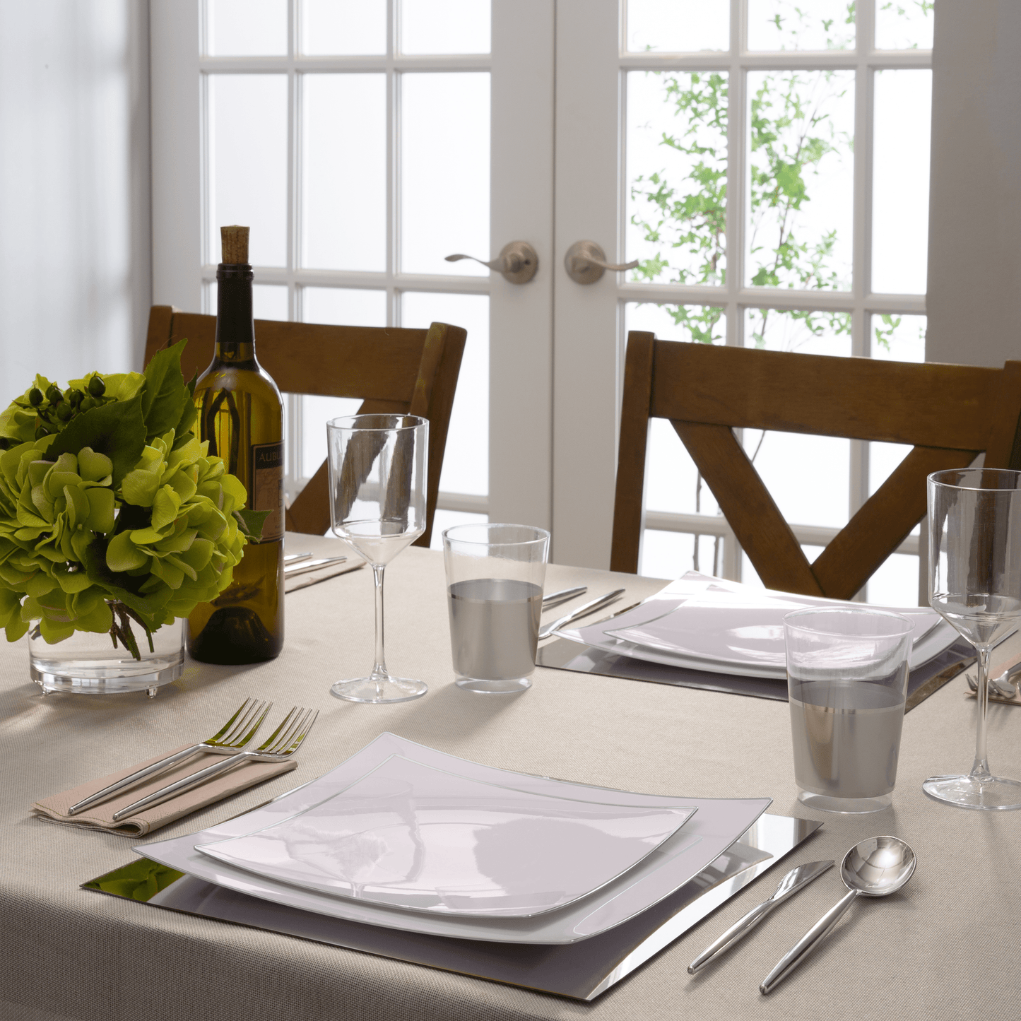 Square Coupe White • Silver Plastic Plates | 10 Pack